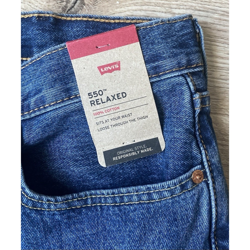 NEW Mens Levi's Dark Denim Relaxed Fit Boot Cut Blue Jeans Size 40x30 NWT - Picture 4 of 7